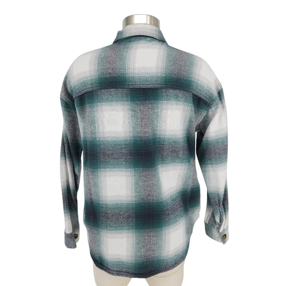 Hollister Boyfriend Flannel Shacket Green Plaid Long Sleeve Button Shirt Medium - Picture 4 of 6
